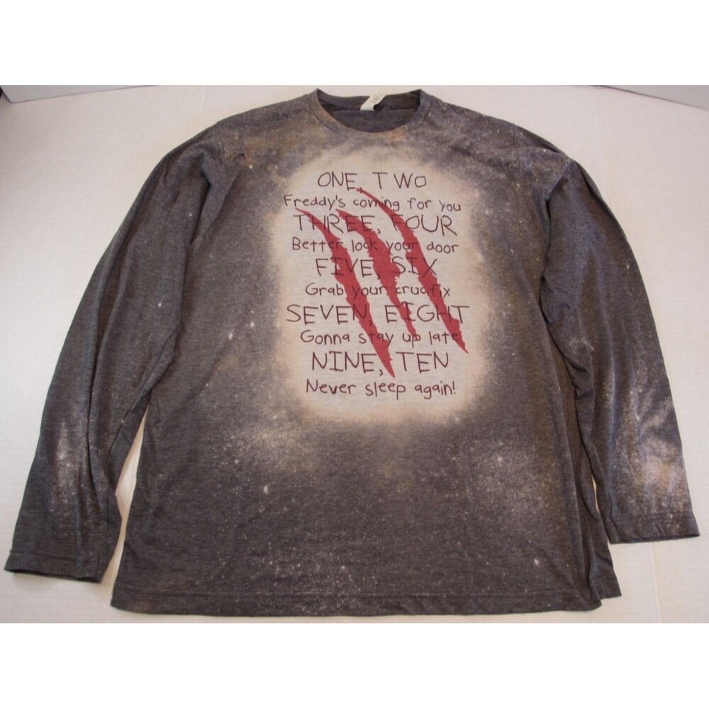One Two Freddy's Coming For You Nightmare Song LS Gray Soft T Shirt Size L